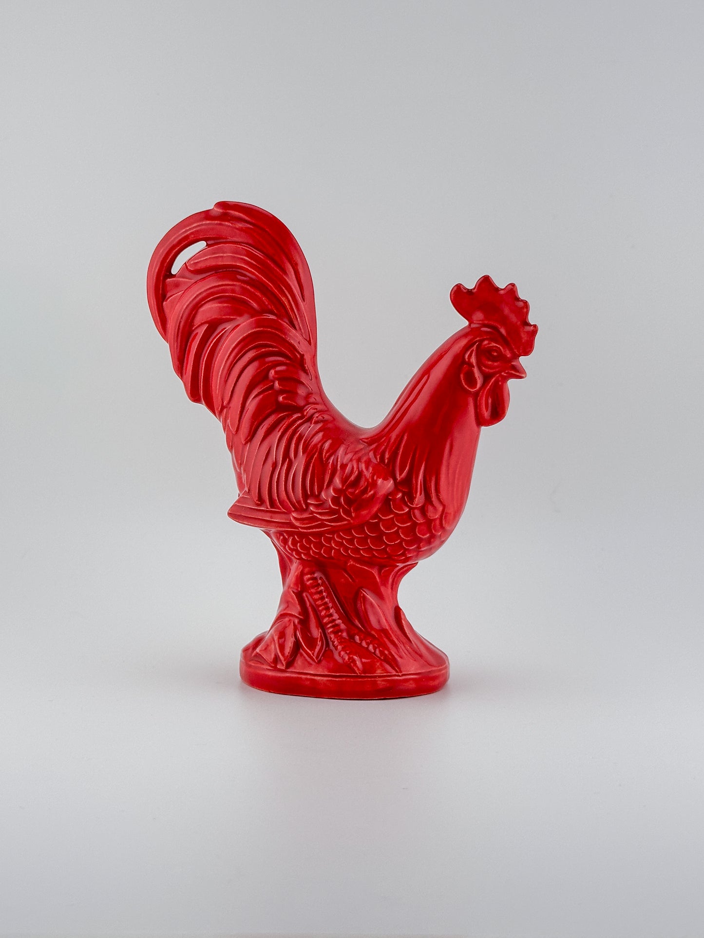 Rooster Looking Around / Red