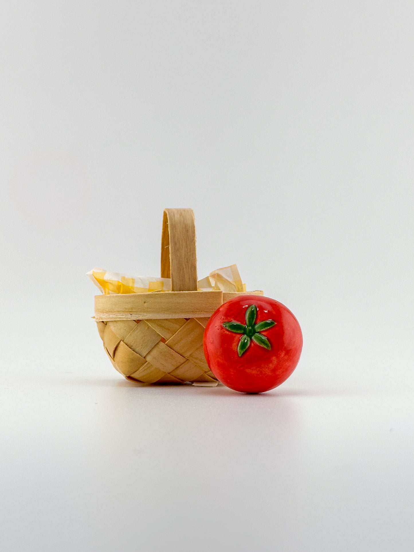 Brandywine Red Tomato / Miniature Heirloom / Red