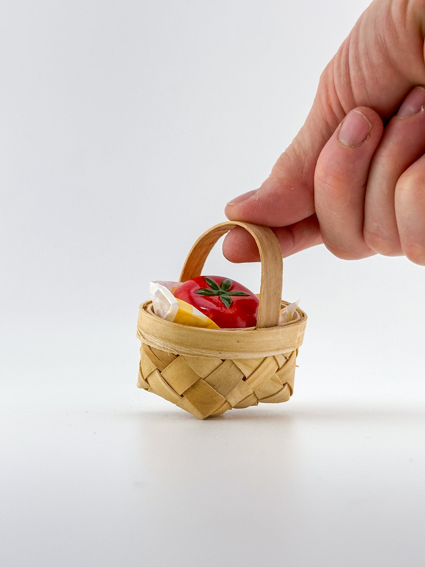Brandywine Red Tomato / Miniature Heirloom / Red