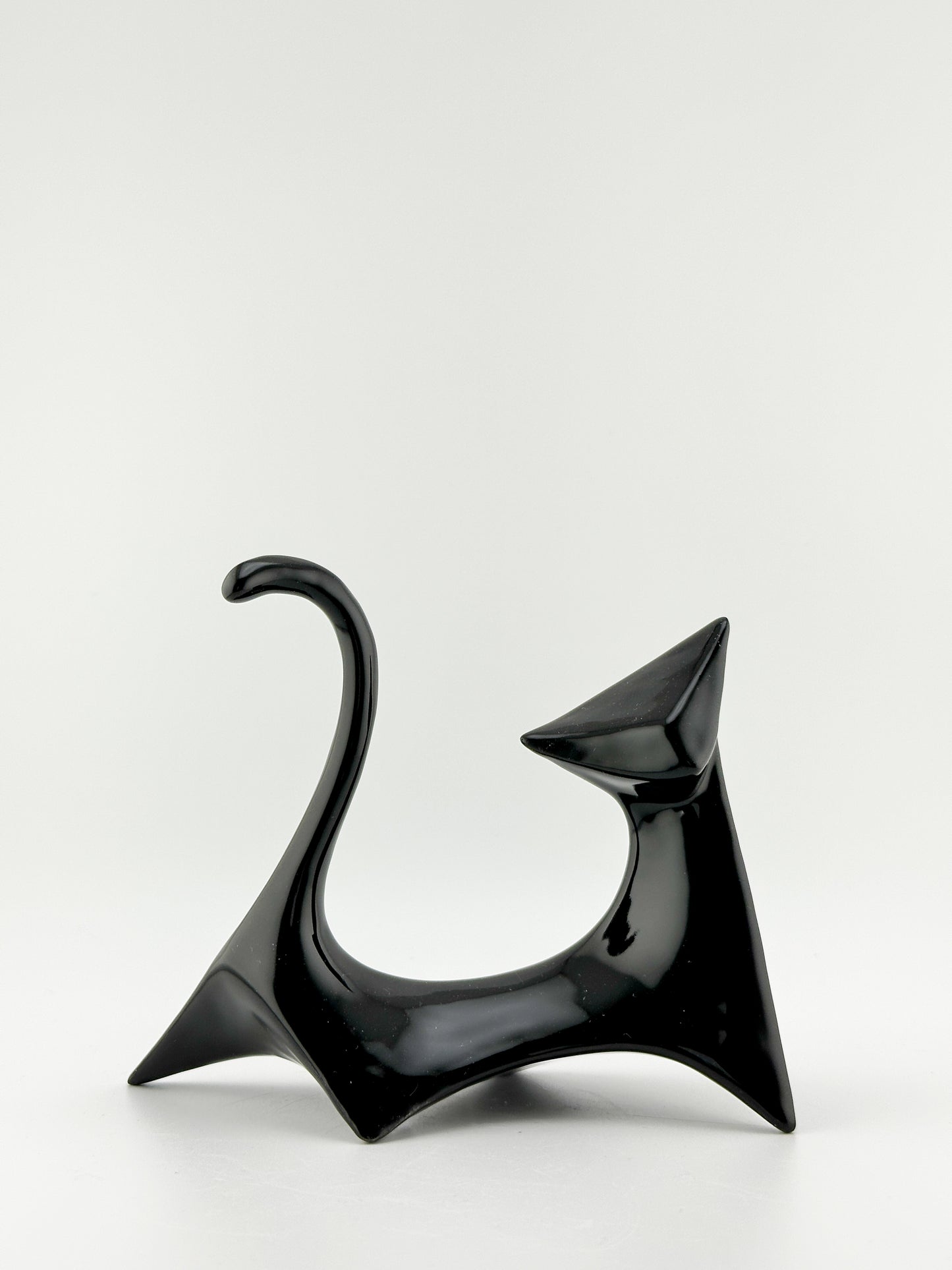Modern Cat / Black / Left