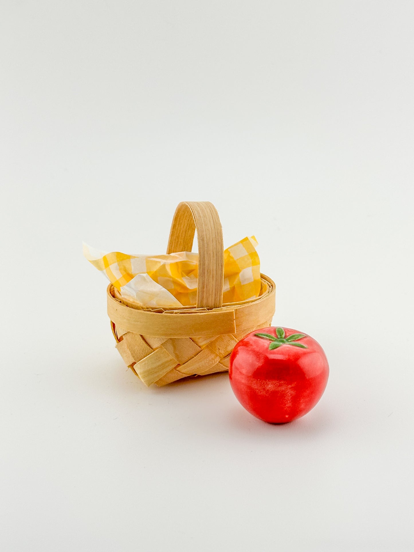 Brandywine Red Tomato / Miniature Heirloom / Red