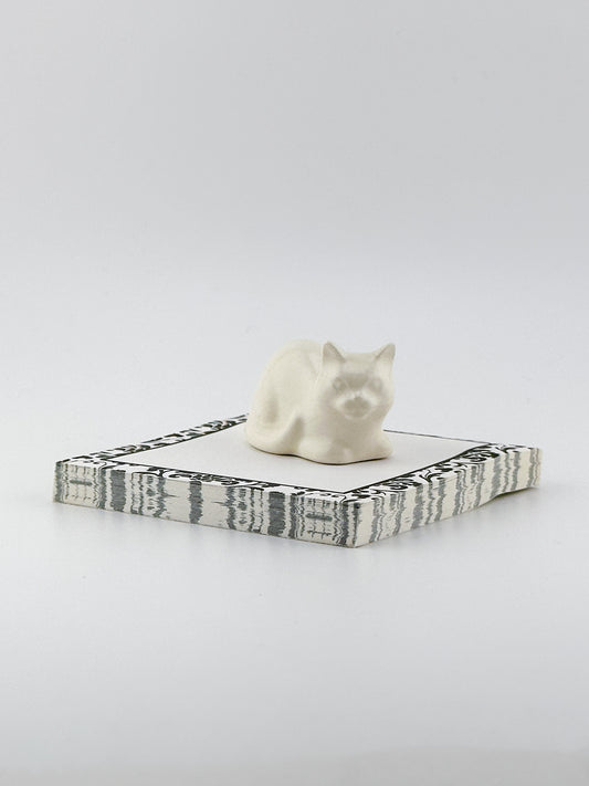 Little Loaf Cat / Black