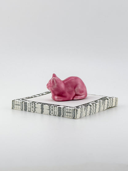 Little Loaf Cat / Bright Pink