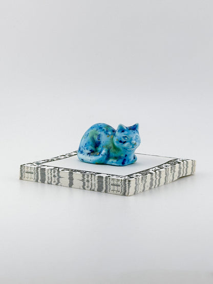 Little Loaf Cat / Turquose with Dark Blue, Green, Yellow Crystals