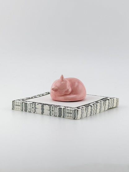 Little Sleeping Cat / Bright Pink