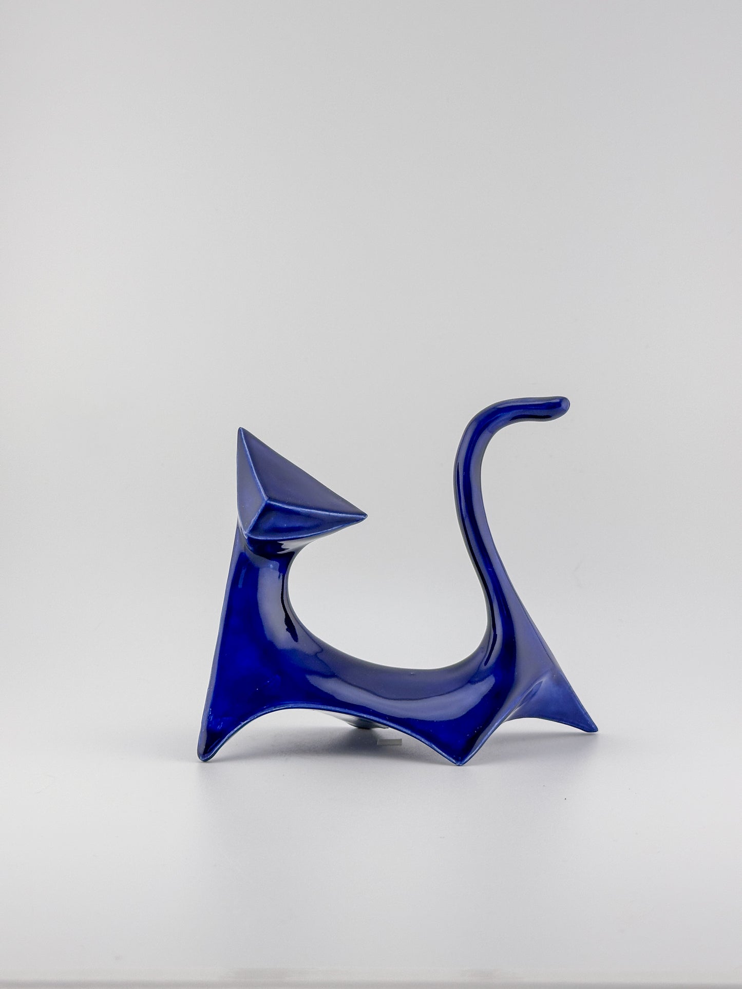 Modern Cat / Dark Blue / Right