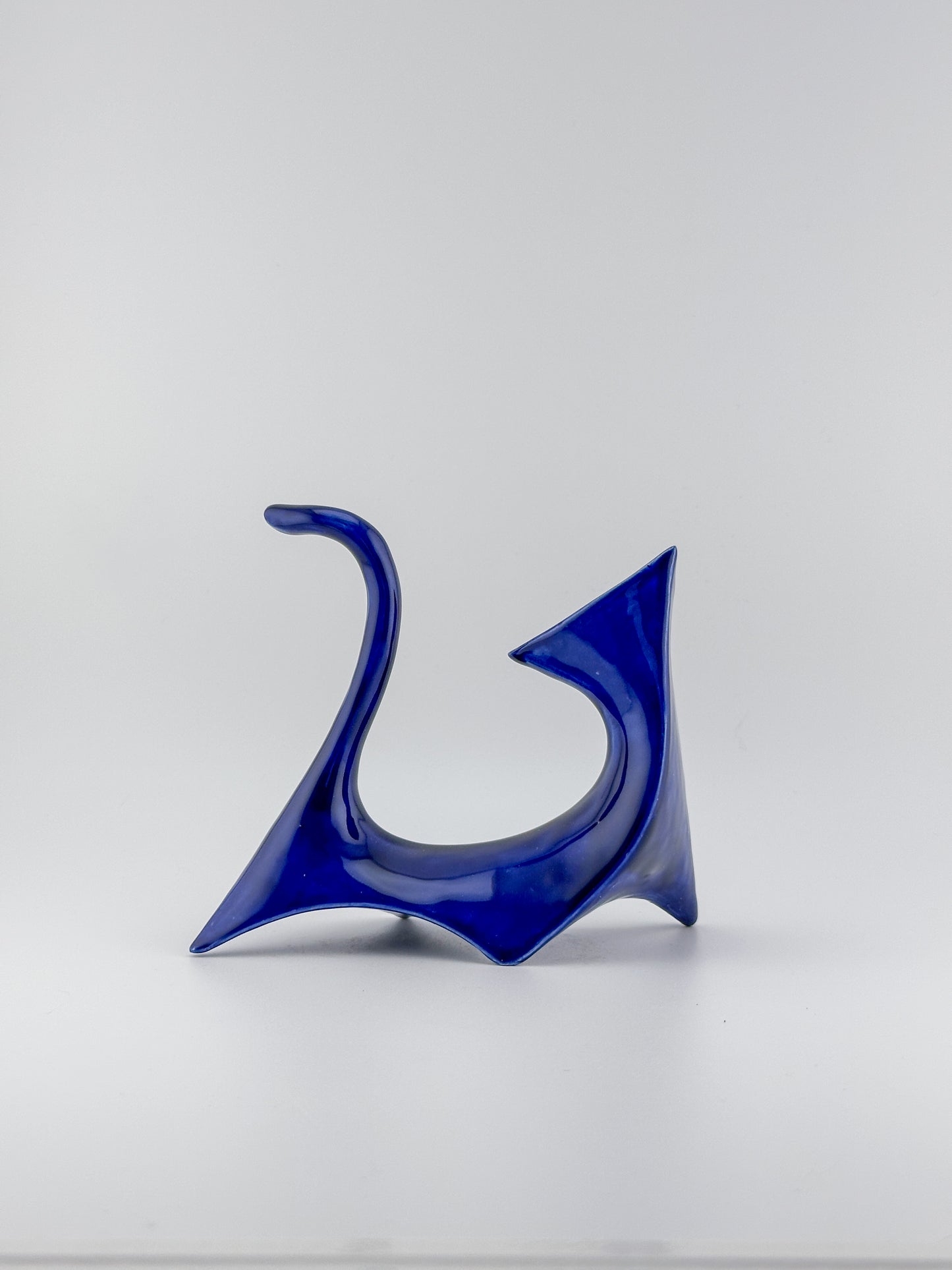 Modern Cat / Dark Blue / Right