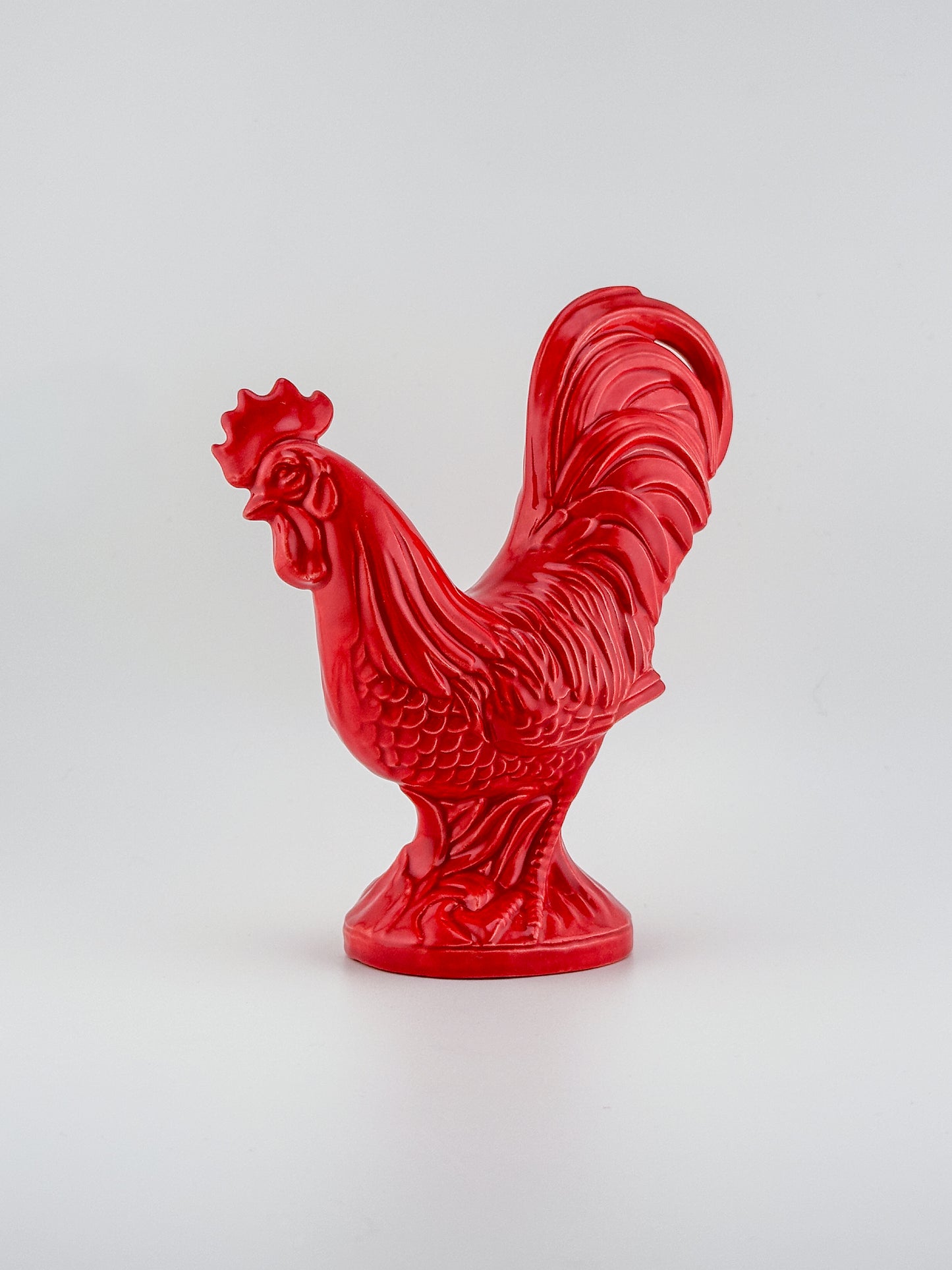 Rooster Looking Around / Red