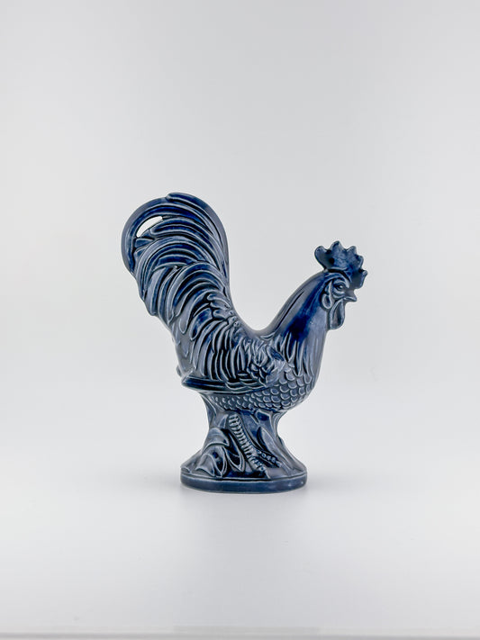 Rooster Looking Around / Dark Blue
