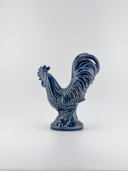Rooster Looking Around / Dark Blue